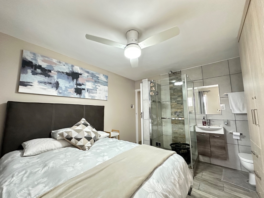 2 Bedroom Property for Sale in Hartenbos Central Western Cape